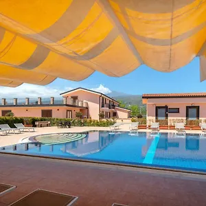 Il Giardino Country Holiday With Pool Gospodarstwo agroturystyczne